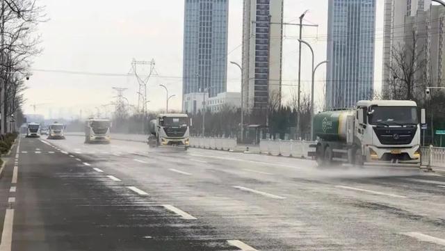 东风车+东风人=最有爱的风景