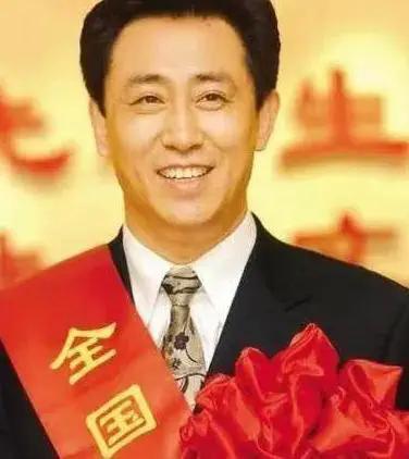 逮捕许家印，保镖也失去了作用！为何这个时刻选择逮捕许家印？