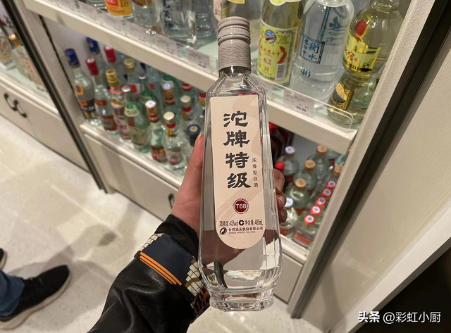 同是男人的“加油站”，劲酒和董酒有啥区别？弄懂再喝好处多