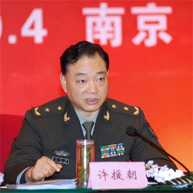 他是许世友将军的小儿子，曾担任过两个军区的司令员，如今72岁了