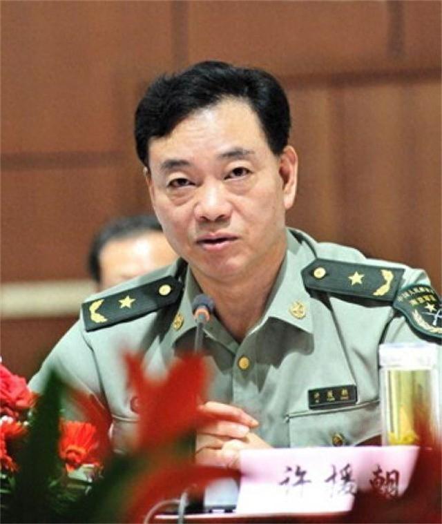 他是许世友将军的小儿子，曾担任过两个军区的司令员，如今72岁了