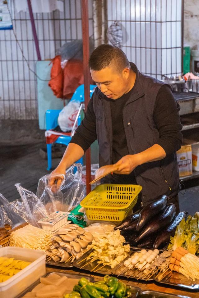 这10家居民楼下的神级小店，带健胃消食片都要吃