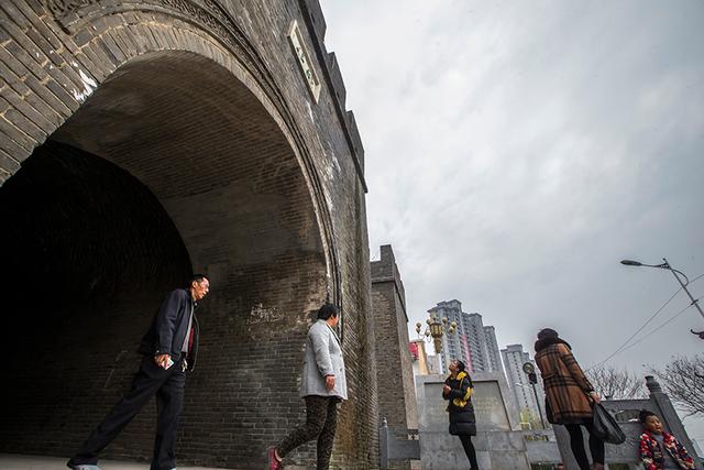 石头桥，深车辙，风雨沧桑500多年，它留住了一古县历史，成奇观