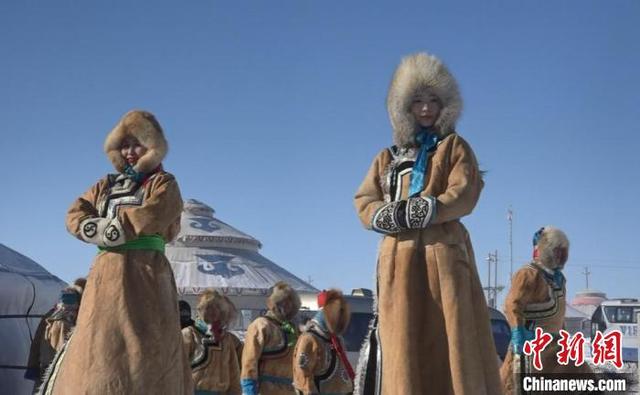 （新春走基层）内蒙古多地“村晚”登场：自己是美好生活的主角