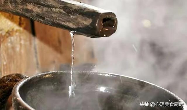 真正的粮食酒多少钱1斤？很便宜吗？60岁的酒厂老师傅告诉你答案