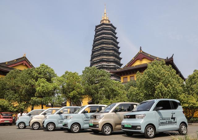 3万元的电动汽车！试驾五菱宏光MINI EV