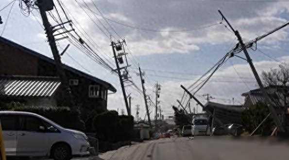 日本能登震后局地发生土壤液化，房屋电线杆歪倒，什么是土壤液化