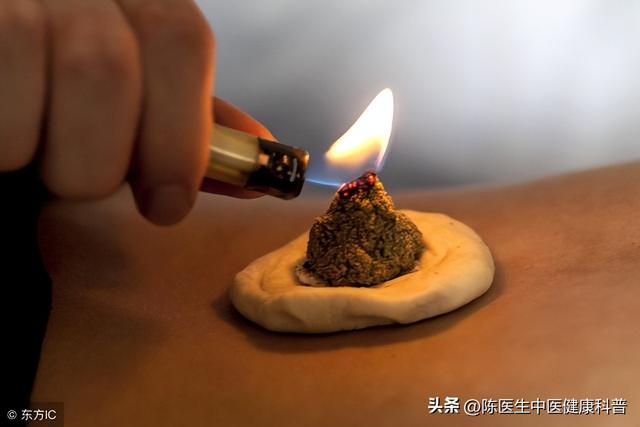 艾灸肚脐 驱寒健脾通气血