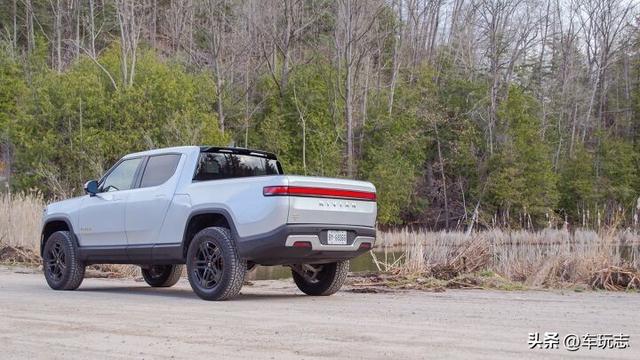 2024 Rivian R1T 评测：10万美元的电动皮卡