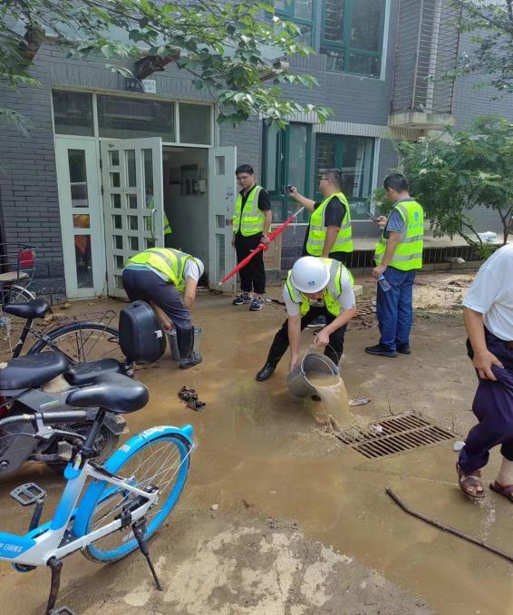 北京房山住建委全力开展排涝抢险 确保居民尽早恢复生活秩序