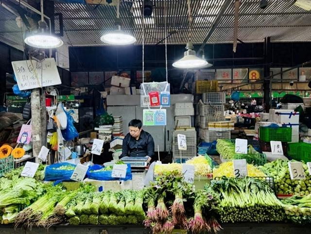 孙小方：菜市场里的市井气